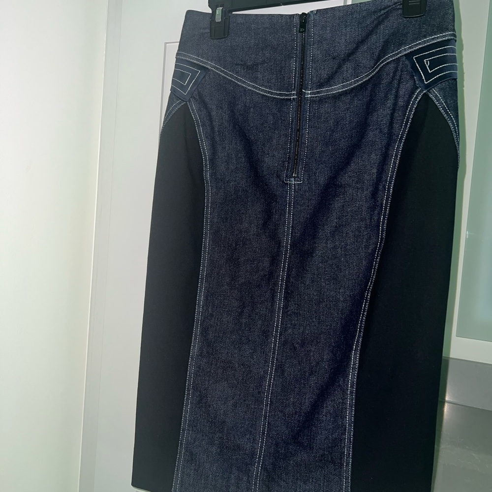 Diane von Fürstenberg, sexy denim pencil skirt with stretch-LIKE NEW! - Picture 12 of 15